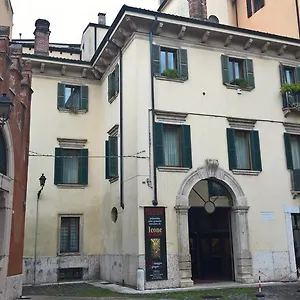 Appartamento Casa Ferrari Sanificato Ozono, Verona